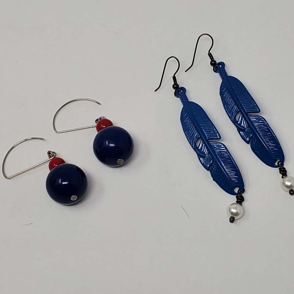 Vintage Y2K bold Blue earring set Feathers and wooden sphere